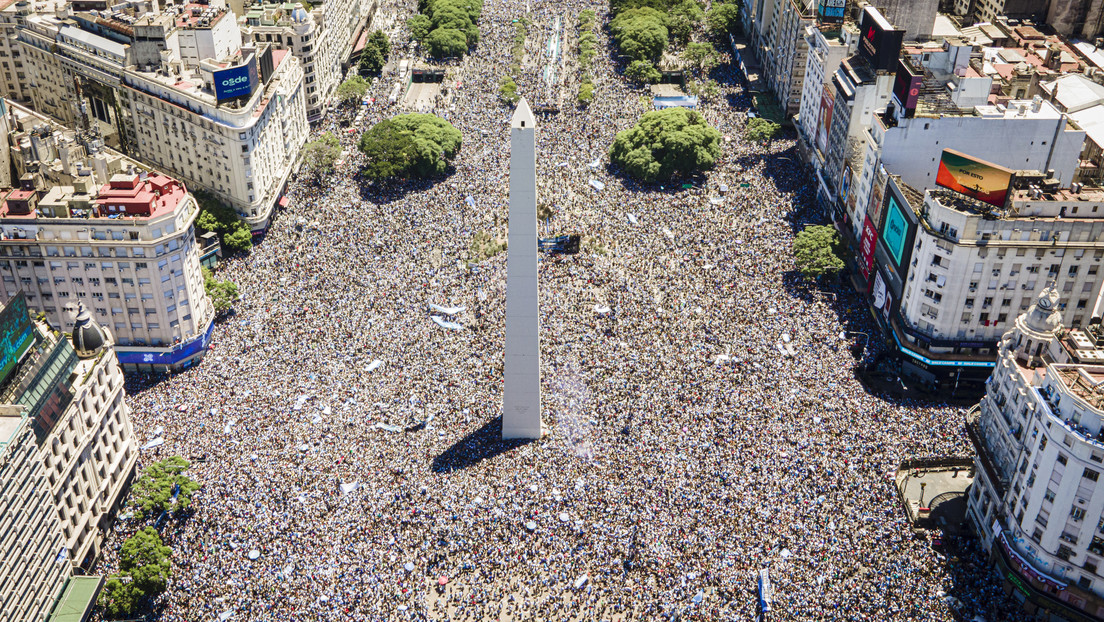 La caravana de la selecci n argentina recorre Buenos Aires entre